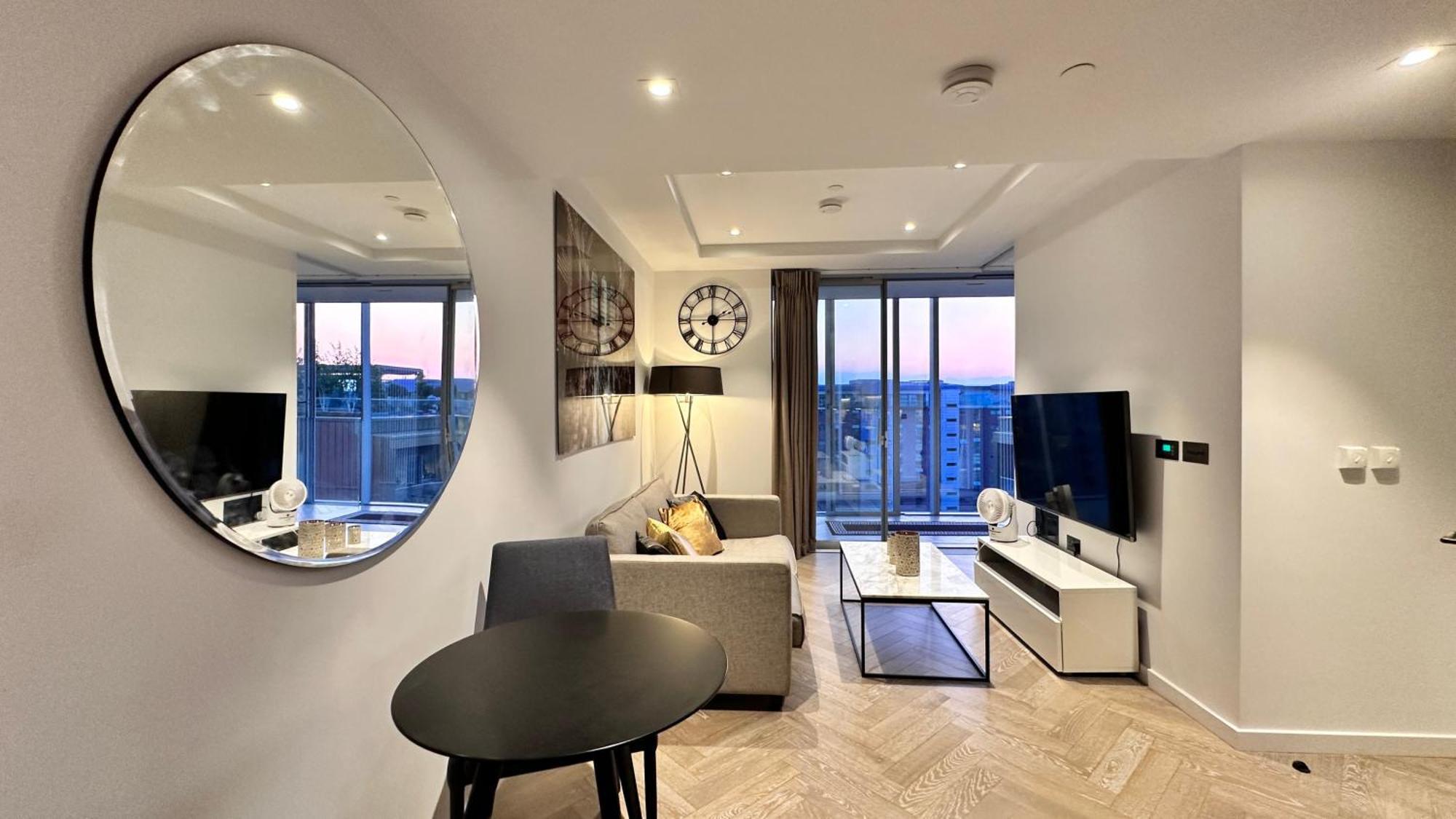 Battersea Power Station - Winter Garden Balcony & 1Gb Wifi - Luxurylondonstays Exterior foto